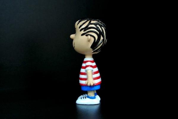 95 Degree PVC Plastic Toy Figures Linus Of Snoopy Friend For Promotion Gift
