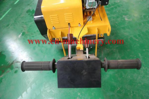 Single Drum Gasoline handheld vibrating road roller small road roller vibratory road roller