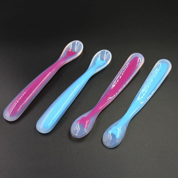 Nontoxic Heatproof Silicone Rubber Supplies Spoon For Eating Practical