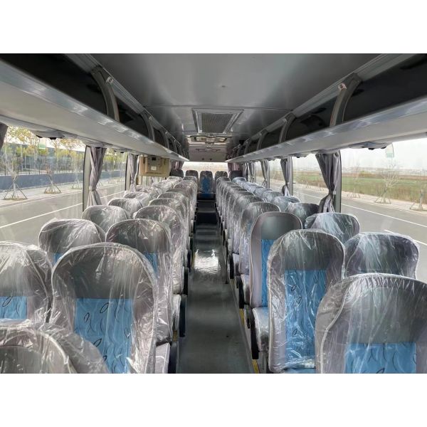 Coche usado izquierdo de la suspensión del resorte plano de Yutong ZK6122 de la longitud del autobús turístico el 12m de la segunda mano