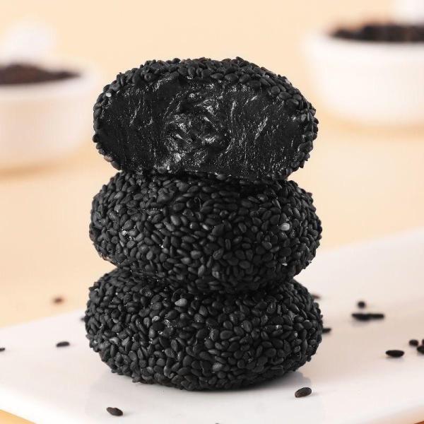 Soft and Chewy Rice Chocolate Mochi Center Delicious Snacks