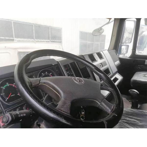 Used 380HP Shacman F3000 6x4 Tractor Truck WEICHAI Second Hand Tractor Head