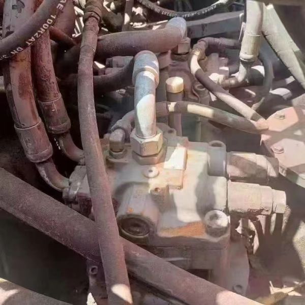 55T Excavateur Hitachi ZAXIS 550 à main levée avec capacité de seau de 3,3 m3