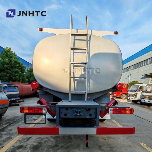 Howo Oil Tanker Trucks 6X4 340HP 30000 liters Fuel Transport Fuel Tanker Trucks