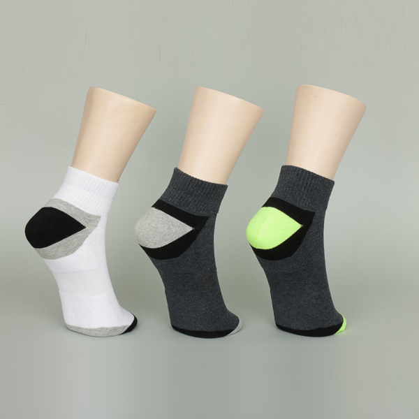 Elastane Black Athletic Ankle Socks With Anti - Foul / Sweat - Absorbent Material