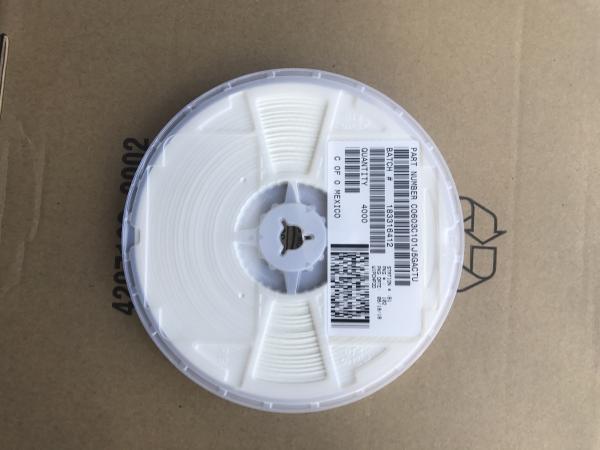 C0603C101J5GACTU 100pF 50V C0G/NP0 0603 Condensador Cerámico 5% Tolerancia Alta Estabilidad ESR Ultra-Bajo y Embalaje en Cinta y Carrete para Circuitos de Alta Frecuencia