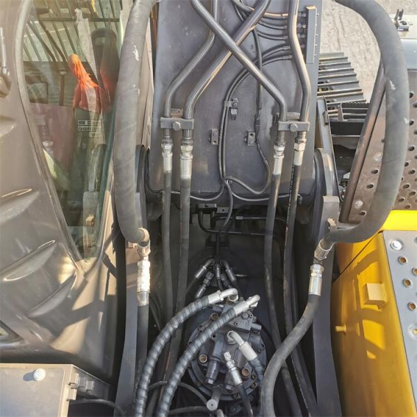 Used Original VOLVO EC210DL Excavator 0.9m3 Bucket Capacity 20500KG Operating Weight