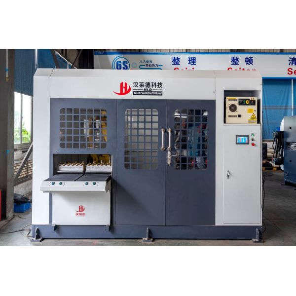 High Speed Hardware Grinding Robot Zinc Alloy Polishing Machine For Metal Parts