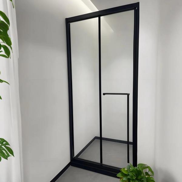 A minimalist one-line sliding door that maximizes opening space, with no overhead clamps design.