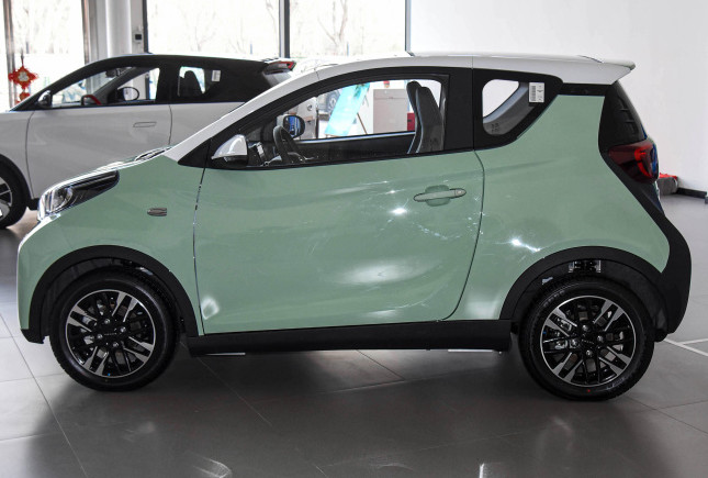 Муравей 2023 Chery маленький 251KM Reai пересматривал Minicar фосфорнокислого железа лития чистый электрический