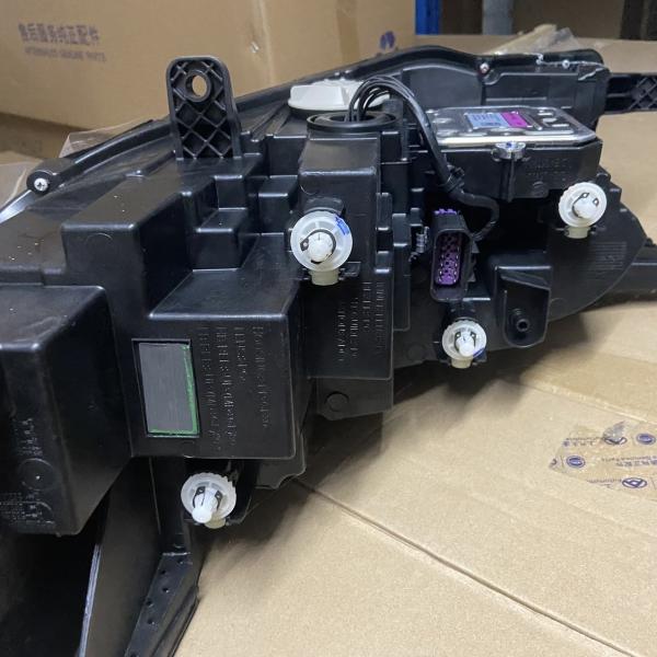 Condition - Right Headlight for MG GS ROEWE RX5 2018 High Config Autumn OEM 10634460