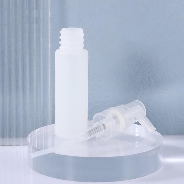 Cabeça de pulverizador principal de empacotamento cosmética curvada 14 dentes plástica do tonalizador do removedor da composição da bomba da garrafa do bocal