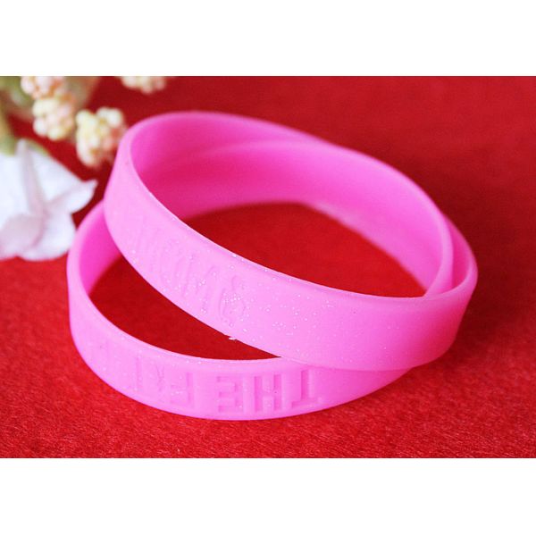 12mm Width Custom Silicone Rubber Wristbands Short Production Time OEM Design