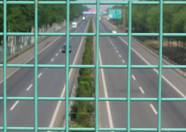 Paredes divisórias arquitetônicas Galvanizado Painel de malha de fio soldado Quadrado Furo longo revestimento de zinco de baixo carbono Aço Q195