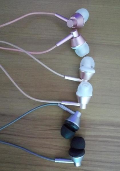 2017 best sellers metal earphone mobile-phone headphone spining top  earphone fashion aluminium headphone
