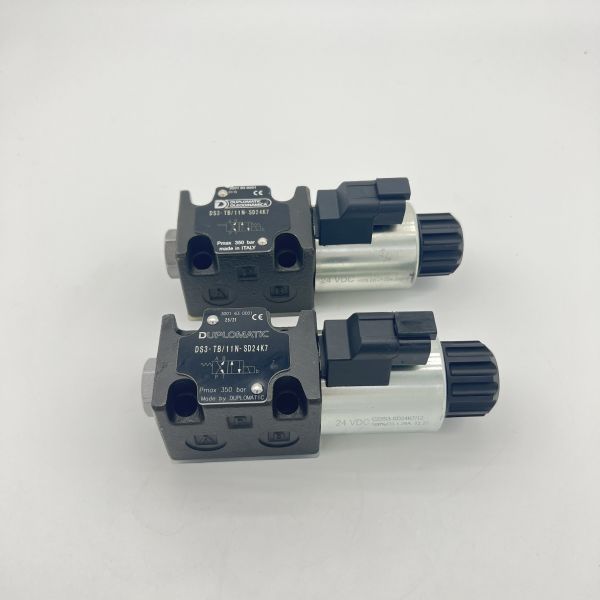 Sany Zoomlion Concrete Pump Truck Parts Duplomatic Solenoid Valve DS3-TB-11N-D24K7