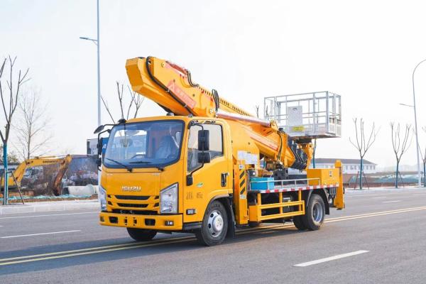 Newly Designed 30 Meter 4x2 High-altitude Operation Platform Crane  Truck Gasoline Truck  Skylift Cherry Picking Manual Elevator