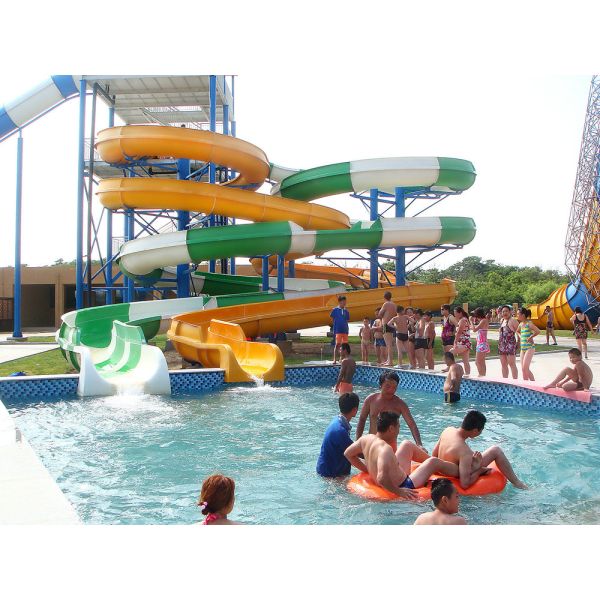 Оборудование парка зрелищности Aqua, конструкция проекта Waterpark