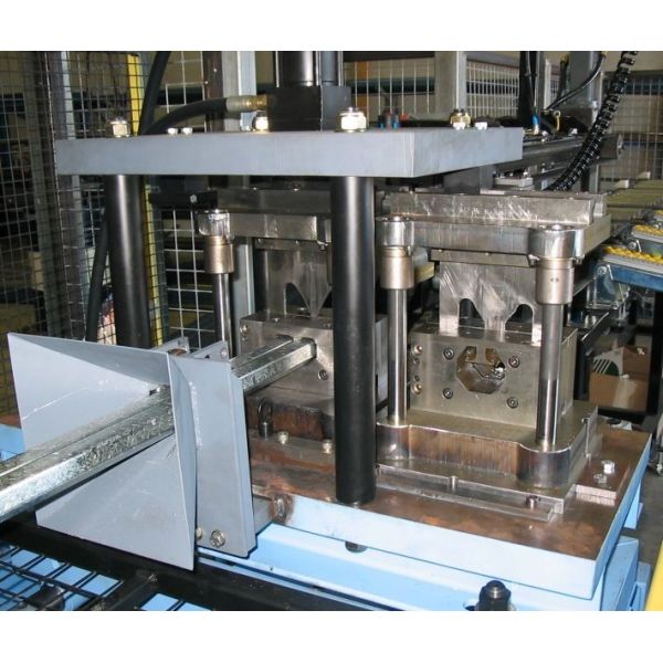 Petit pain de formation de courrier de barrière de 12 stations formant l'équipement 1,5 millimètres d'épaisseur de matériel