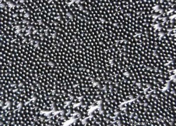 SAE S330 Carbon Steel Shot 4.4g/cm³ Bulk Density 2500~2800 times