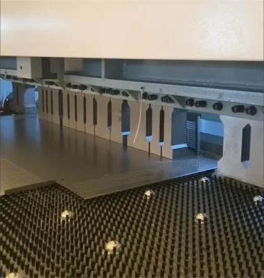 2.0m Tipo de braço de pressão Máquina de curvatura do centro de elevador Máquina de curvatura de chapa de metal