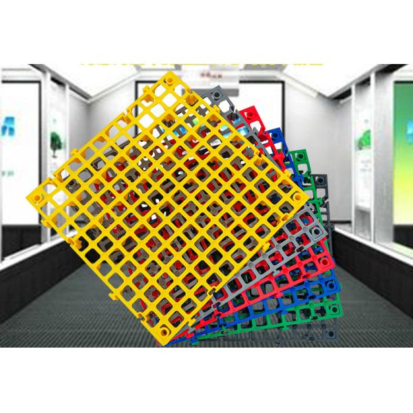 Waterproof Car Wash Splicing Grid Grille Plastic Garage Floor Tile in 40*40*4cm Size