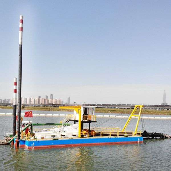 Solid Capacity 600m3/H Discharge Distance 1500m Length 38m Sand Dredger with CE/ISO
