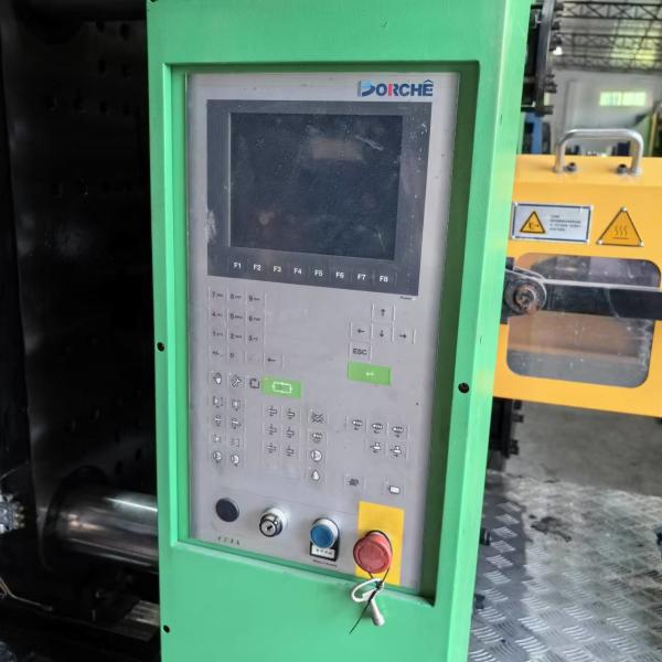 Máquina de moldeo por inyección Borche Horizontal 5000KN 830X800mm Espacio entre barras de corbata y diámetro de tornillo de 100mm