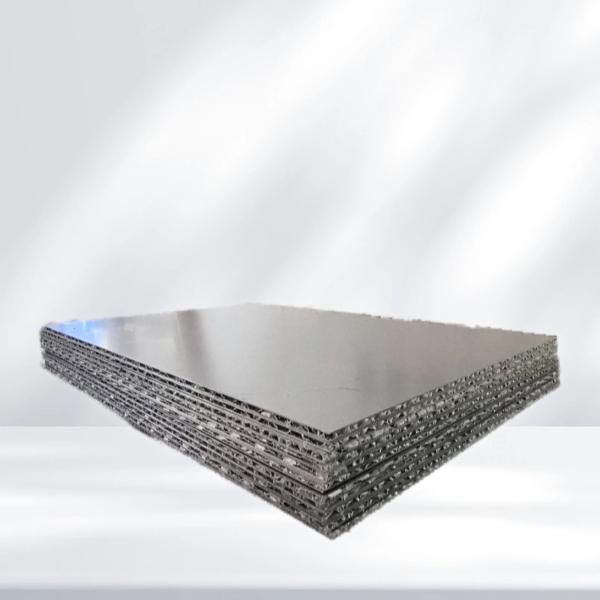 A2 Corrugated Wavy Cross-section Aluminum W-core Panels Deliver Long - Term Solutions For Exterior Wall Decoration. A2 Fire - Safety Classification Ensures Building Protection
