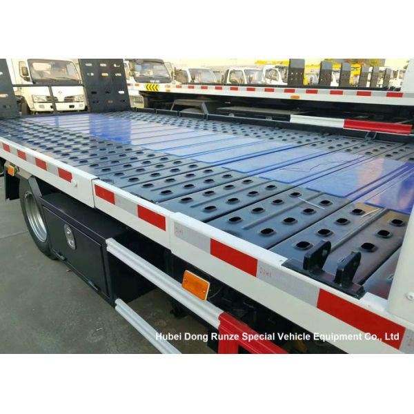 4 Ton Hydraulic Wrecker Tow Truck , Flatbed Recovery Truck With Cummins Engine