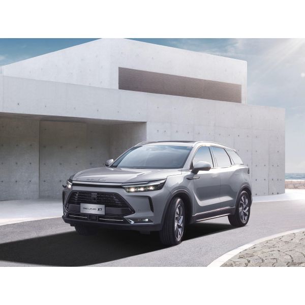 Non-integrated Body X7 Phev LED Electric Light R19 SUV 138 with 5 Seats Lhd Baic Beijing Leather Automatic Gas/Petrol Car