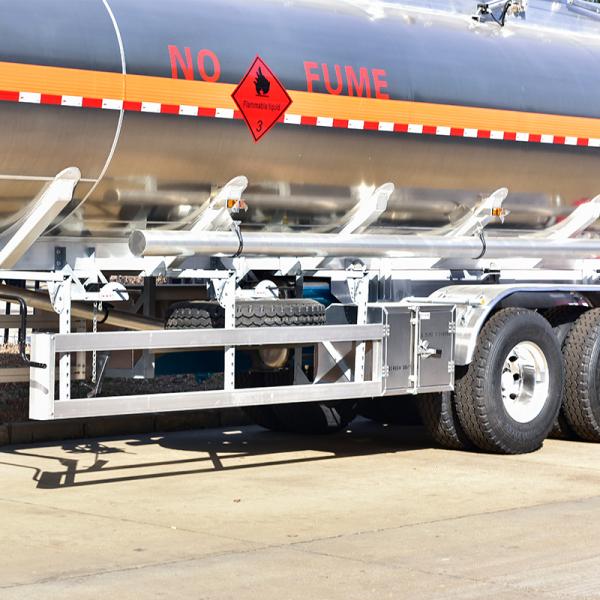 Double Axle Tri Axle Fuel Tank Semi Trailer With 11.00R20 12PR 12R22.5 12PR Tire Specification