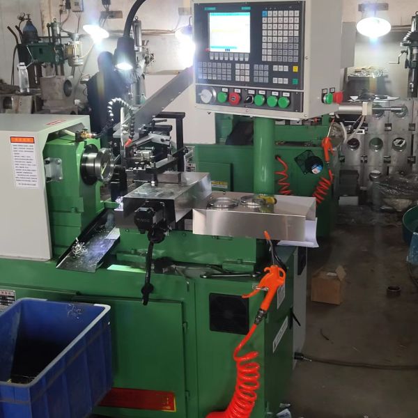 500KG Weight CNC Machining Chamfering Machine for Oil Seal Metal Case Superior