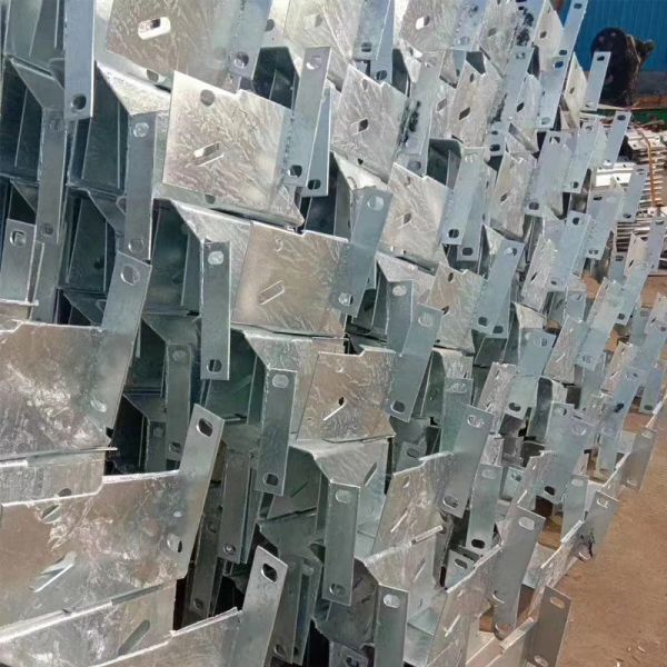 Highway Road Vehicle Barrier Galvanized Powder Coated Thrie Beam W Beam Guardrail