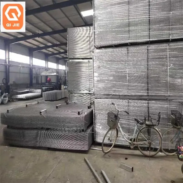 Galvanized Metal Welded Wire Mesh Garden Fence Rolls