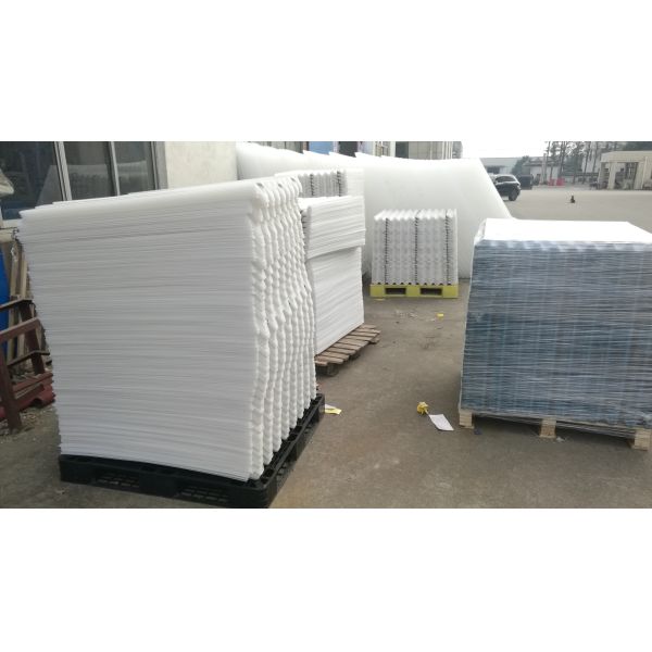 Белые пластиковые средства массовой информации поселенца трубки, белизна средств массовой информации Pac трубки обработки сточных вод голубая