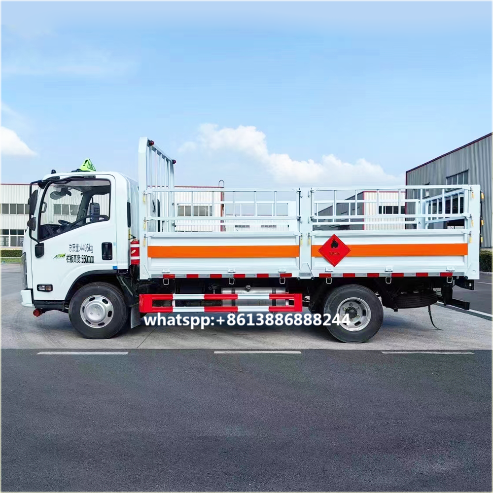 Isuz U  4*2  Gas Cylinder Transporter    Gas Cylinder Transport Truck   Blasting Equipment Transporter