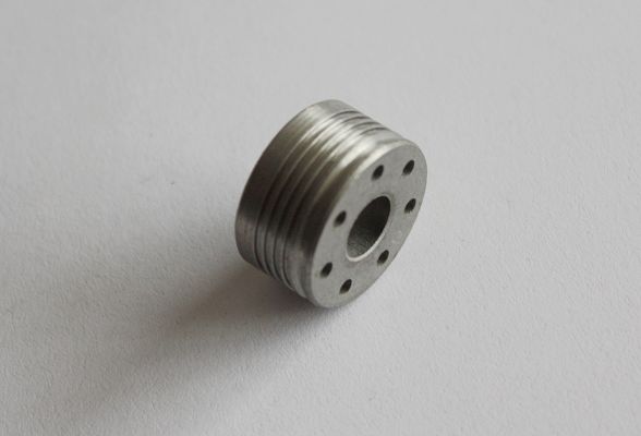 поршени порошковых металлургий 6.4g/cm3 плотности 20mm используемые в ударах мотоцикла передних