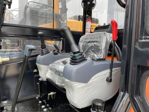 Hydraulic Mini Excavator 1.8t Komatsu Excavator Attachments Optional