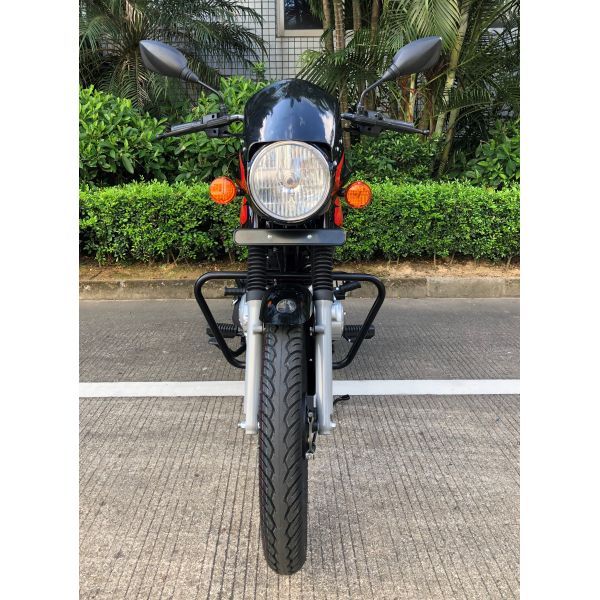 1.8l брызгают такси мотоцикла места 150cc мотоциклов спорта улицы полностью цепное сгущенное крышкой