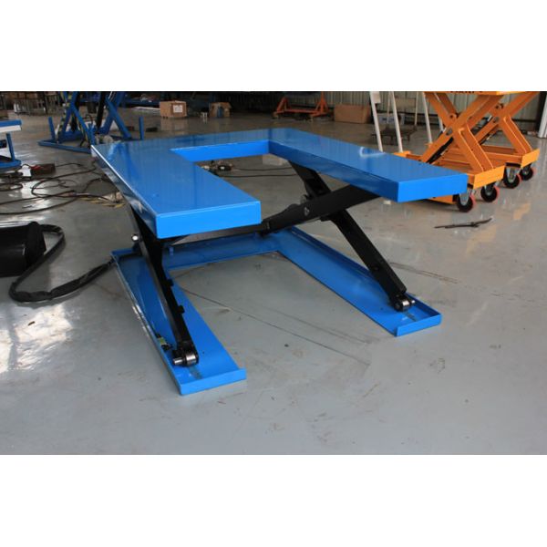 Подковообразная емкость тонны 6600lbs таблиц подъема 2000kg низкопрофильного 1