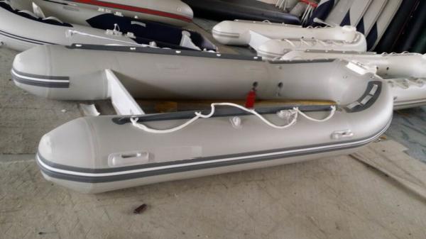 V Shape Transparent Inflatable Boat Convenient Carry 3.6m With Two Piece Aluminum Oars