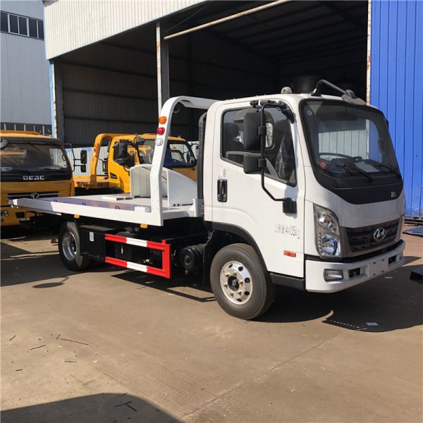 Custom 5 Tons Hyundai Flatbed Rollback Tow Truck With 5.6m Bed Length