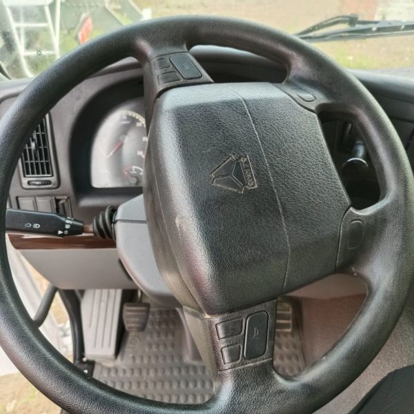 Hydraulic Steering with Power Assistance Used HOWO Cement Concrete Mixer Mixing Tank