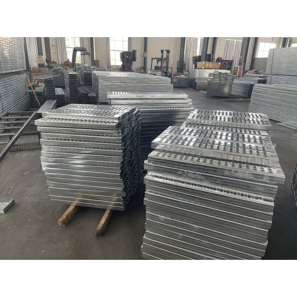 Galvanized Steel Scaffolding Plank Springboard Corrosion Resistant Customizable Size