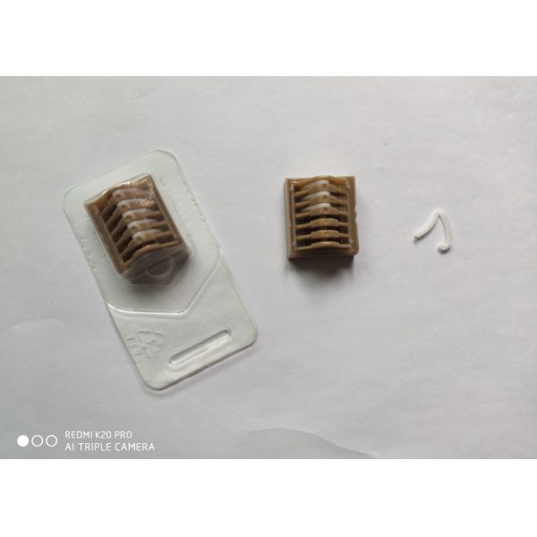 Выведенные зажимы Tubal перешнуровки рентгенизируют обнаруженное