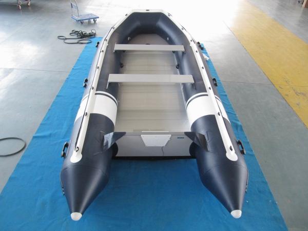 PVC 470cm inflatable dinghy Easy Take Against Abrasion With Foot Pump for water racing