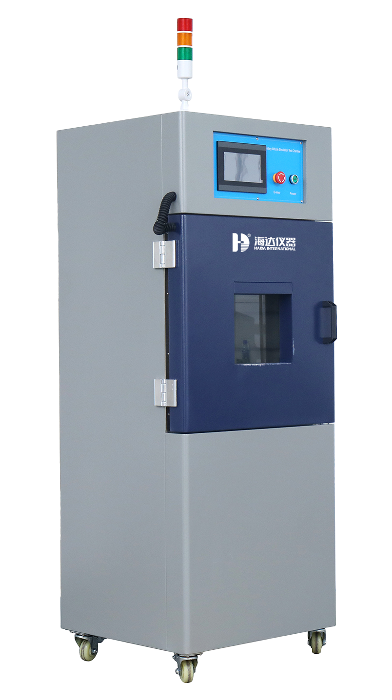 Cámara de ensayo de altitud de la batería Un 38.3 IEC 62133 U L 1642 Cámara de ensayo de baja presión de simulación de alta altitud para la batería de litio