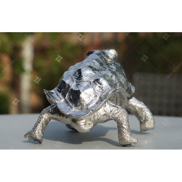 Escultura de tortuga arrastrada de acero inoxidable fundido y pulido para decoración del hogar