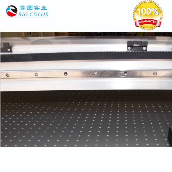 Photo Printing Machine 9060 UV Flatbed Printer with Dx8 Heads and Varnish Effect